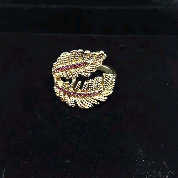 Feathers gold tone Ring - Picture 3 of 7